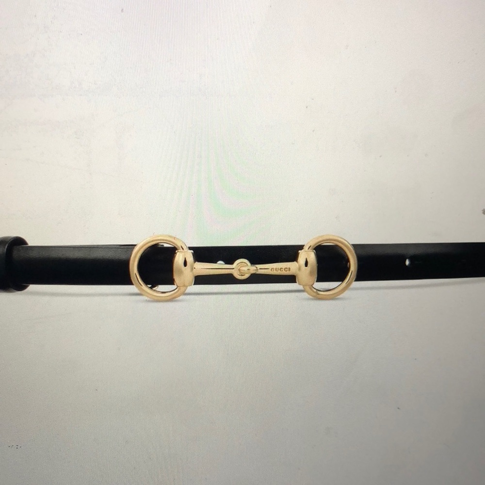 Gucci leather skinny belt with horsebit